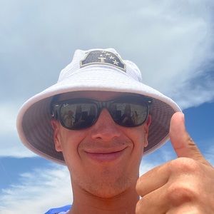 Meet your Posher, Ethan